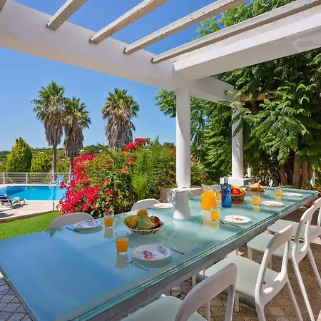 Villa Pinhal Santo By *