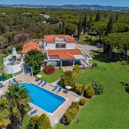 Villa Pinhal Santo By