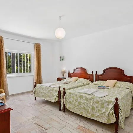 Pinhal Santo By Villa